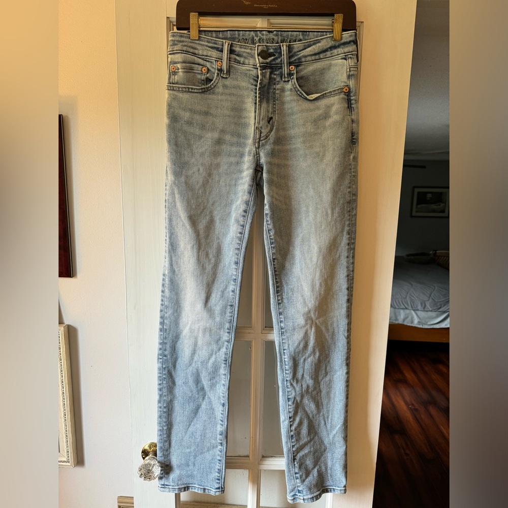 American Eagle men's jeans- straight cut